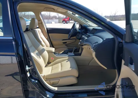 2011 Honda Accord 2.4 Se z USA, uszkodzony, nr VIN 1HGCP2F66BA133375